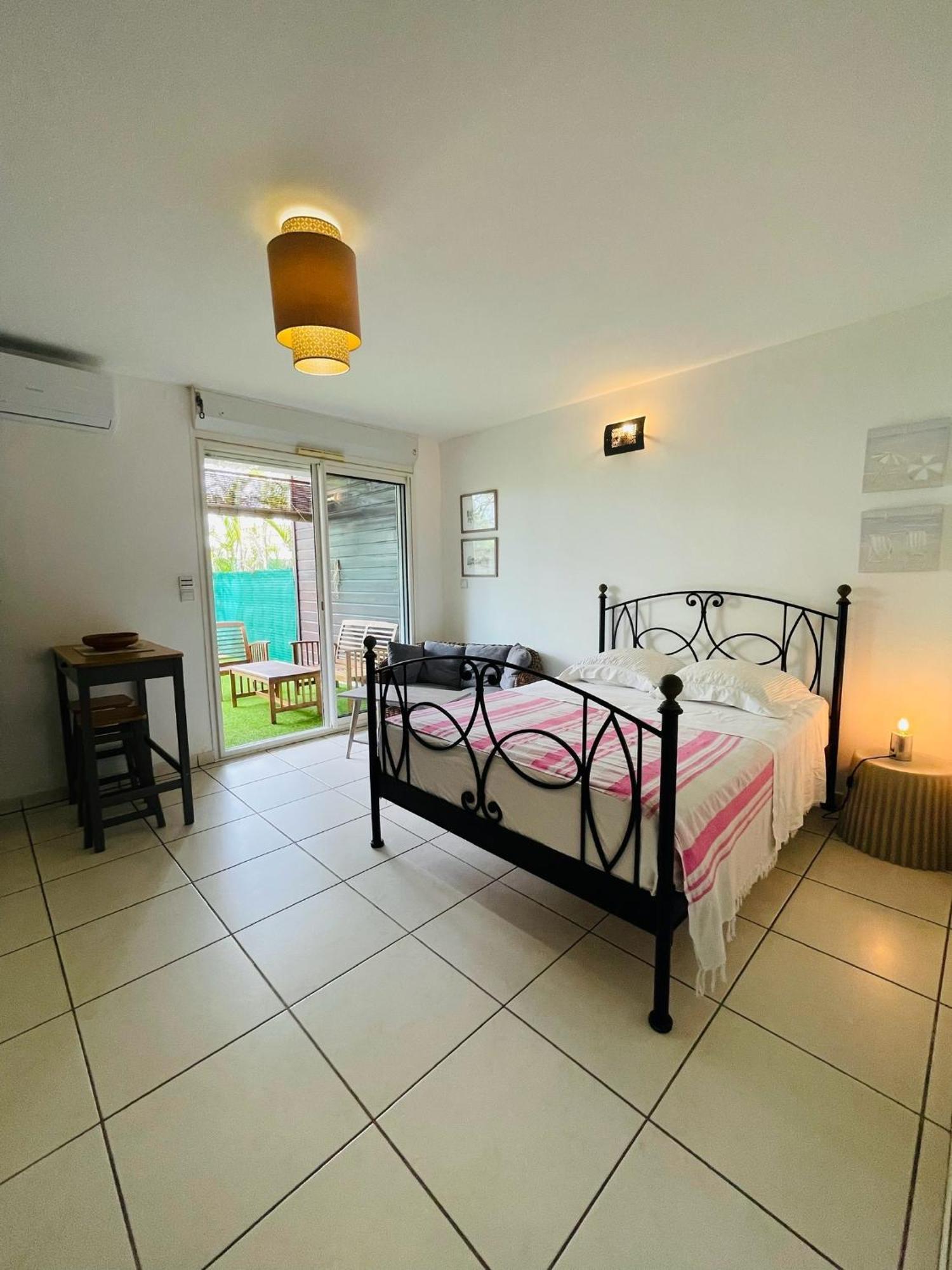 Prana Lodge Saint Gilles Les Bains 800 M De La Plage Bagian luar foto
