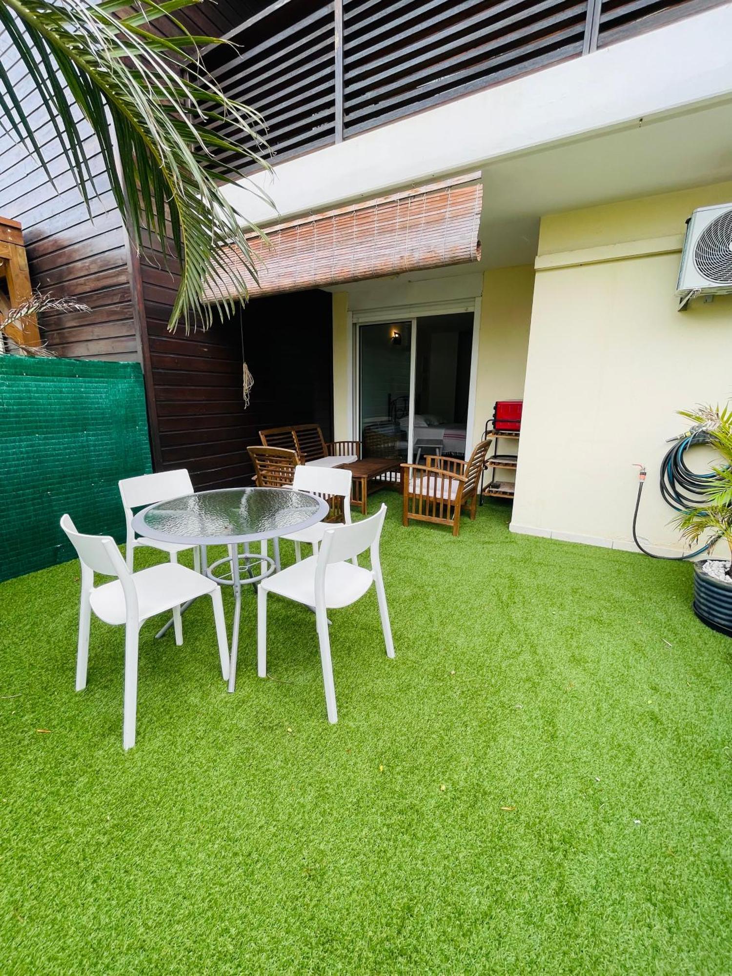 Prana Lodge Saint Gilles Les Bains 800 M De La Plage Bagian luar foto