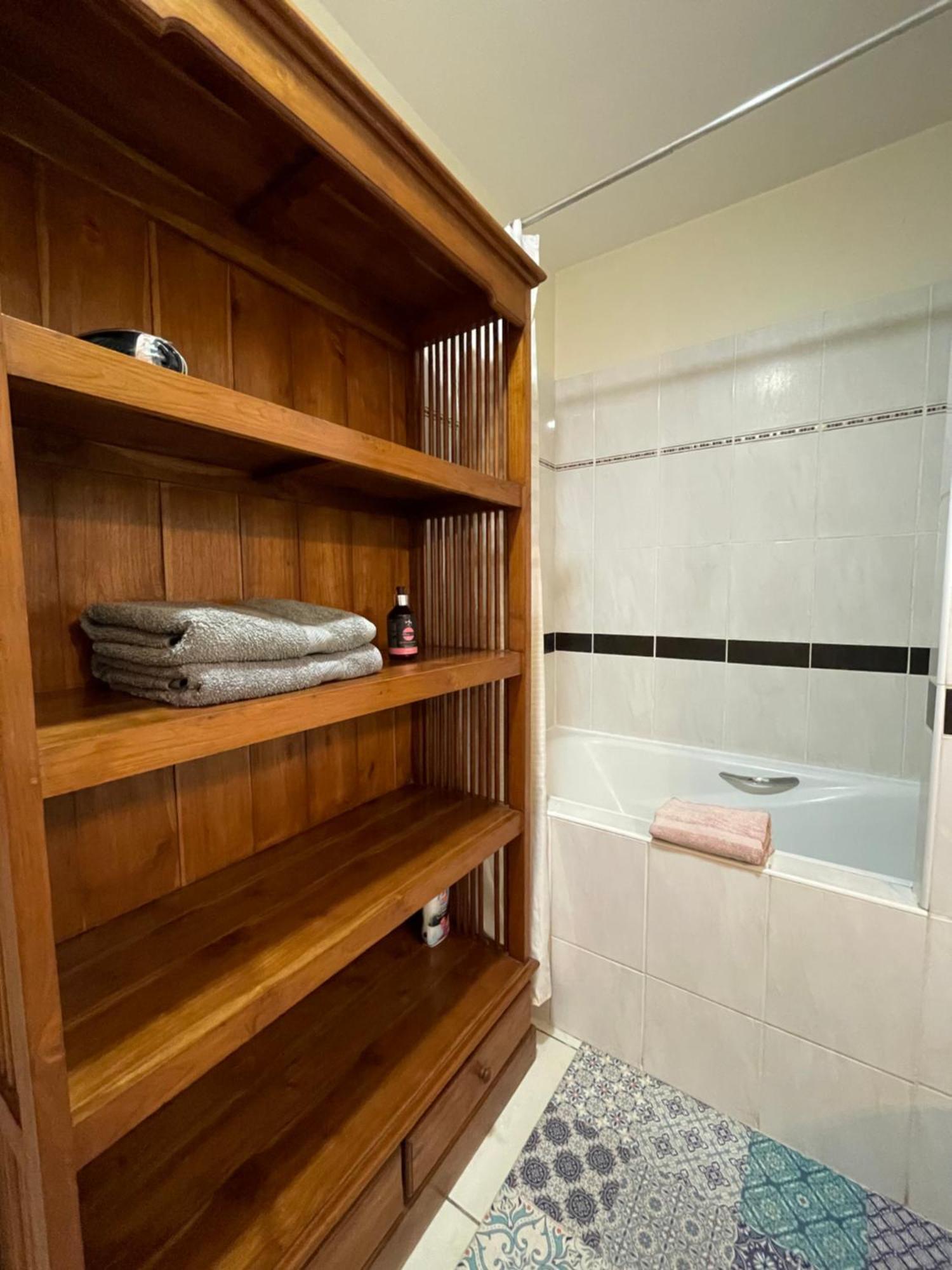 Prana Lodge Saint Gilles Les Bains 800 M De La Plage Bagian luar foto