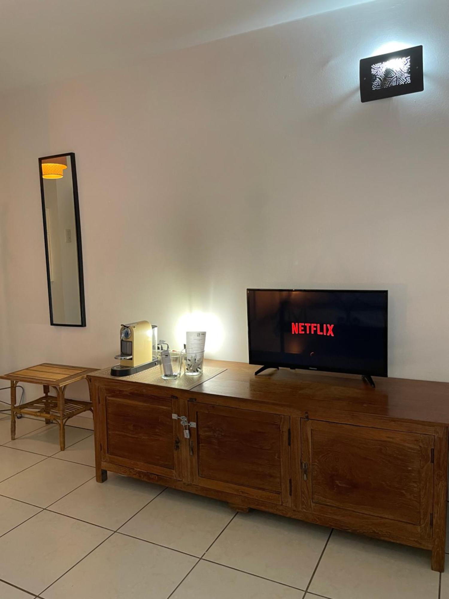 Prana Lodge Saint Gilles Les Bains 800 M De La Plage Bagian luar foto